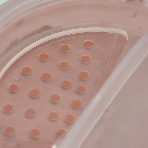 StudioMakeup Luminous Loose Blush Studio Makeup - Picture 8 of 9